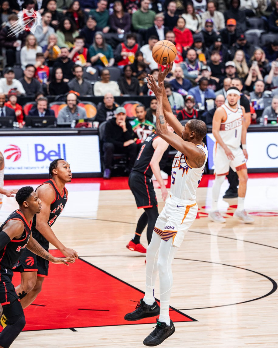 PG游戏下载-猛龙主场击败国王，范弗利特全场贡献分