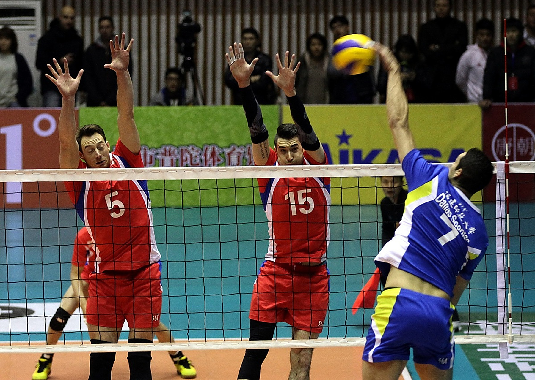 亚洲大赛中球员奉献出色表现