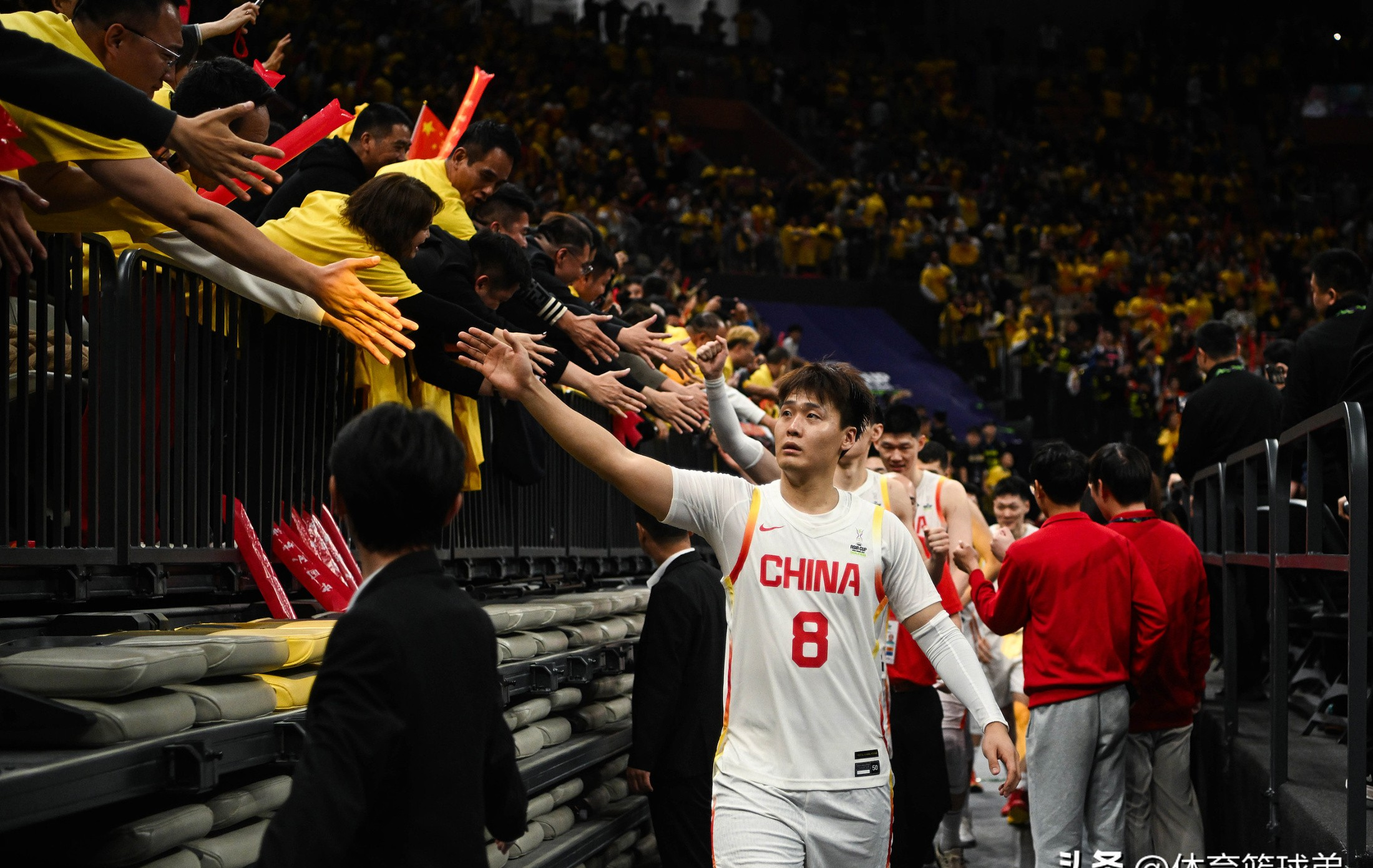 夺魁冲刺，球队备战迎接挑战的简单介绍