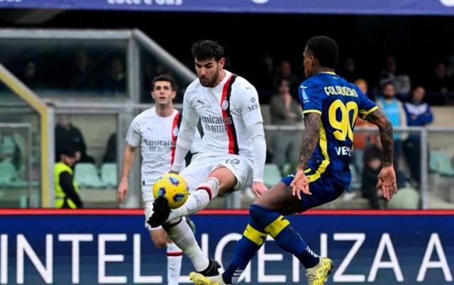 罗马队主场战胜AC米兰，豪取三分