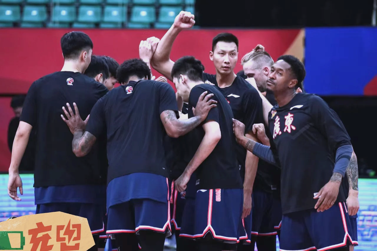 辽宁队完胜独行侠，浓眉哥统治全场的简单介绍