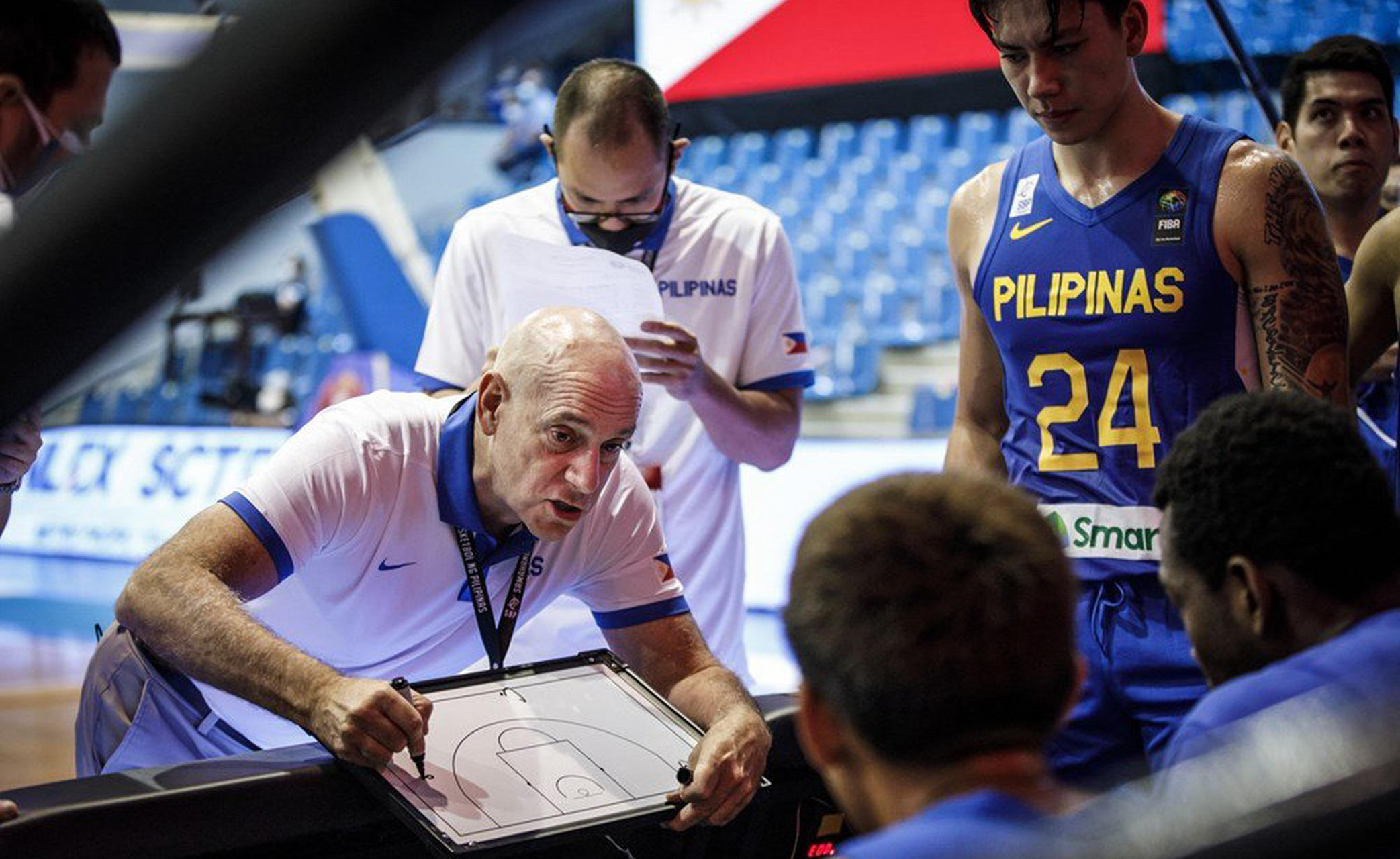 希腊男篮碾压菲律宾男篮，费沃斯三分雨点燃全场的简单介绍