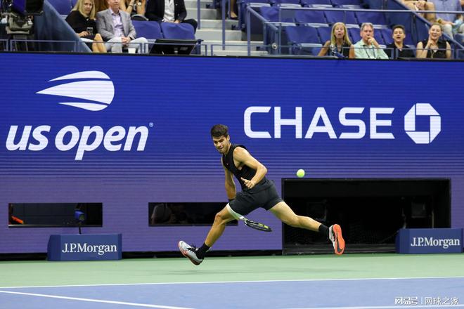 关于西班牙网球队逆转美国网球队，费德勒爆发神勇的信息