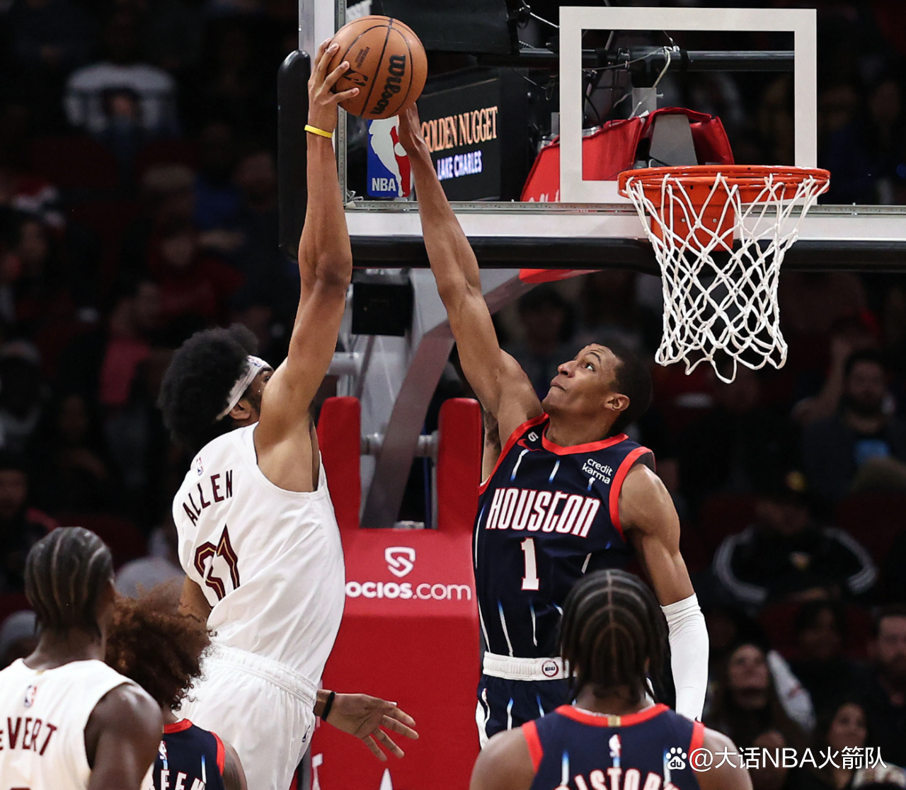 PG电子官方-包含骑士逆转火箭获胜，球队庆祝胜利的词条