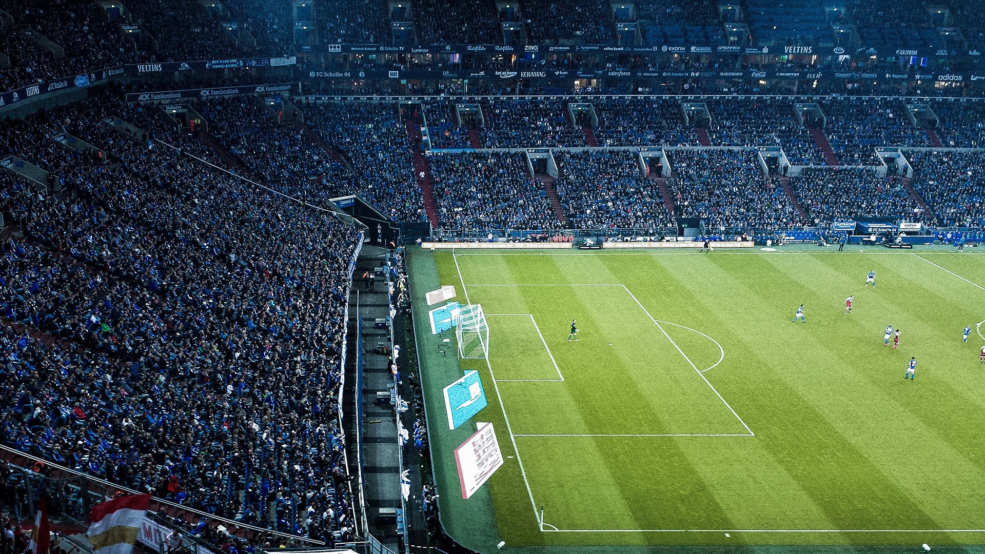 PG电子官方-欧冠淘汰赛之夜，阿坎吉关键节点连续得分，钢铁防线的致命一击